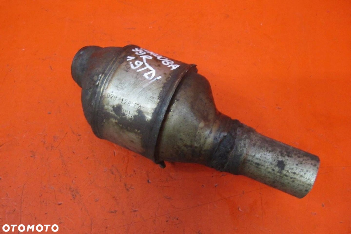 SEAT CORDOBA I 1.9 TDI TOLEDO II VW GOLF IV 4 A3 8L KATALIZATOR 028178EA - 1