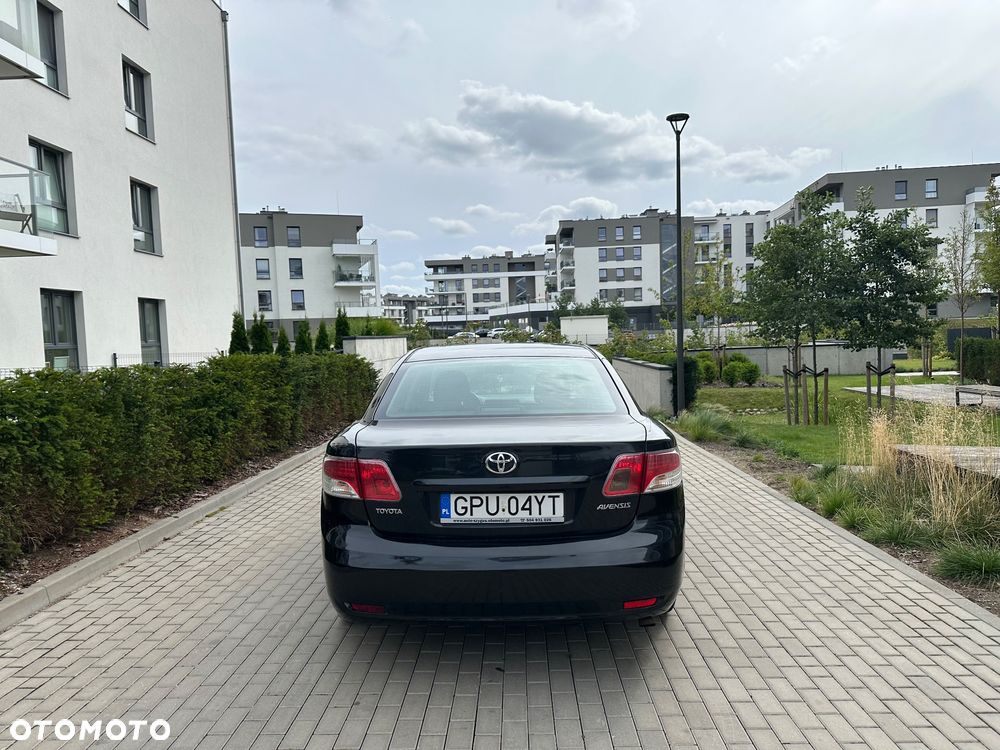 Toyota Avensis 2.0 D-4D Executive - 6