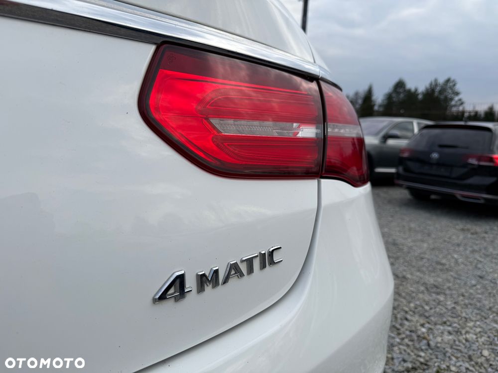 Mercedes-Benz GLE 350 d 4Matic 9G-TRONIC AMG Line - 24