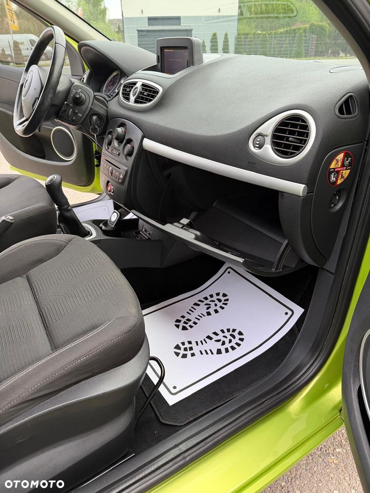 Renault Clio - 28