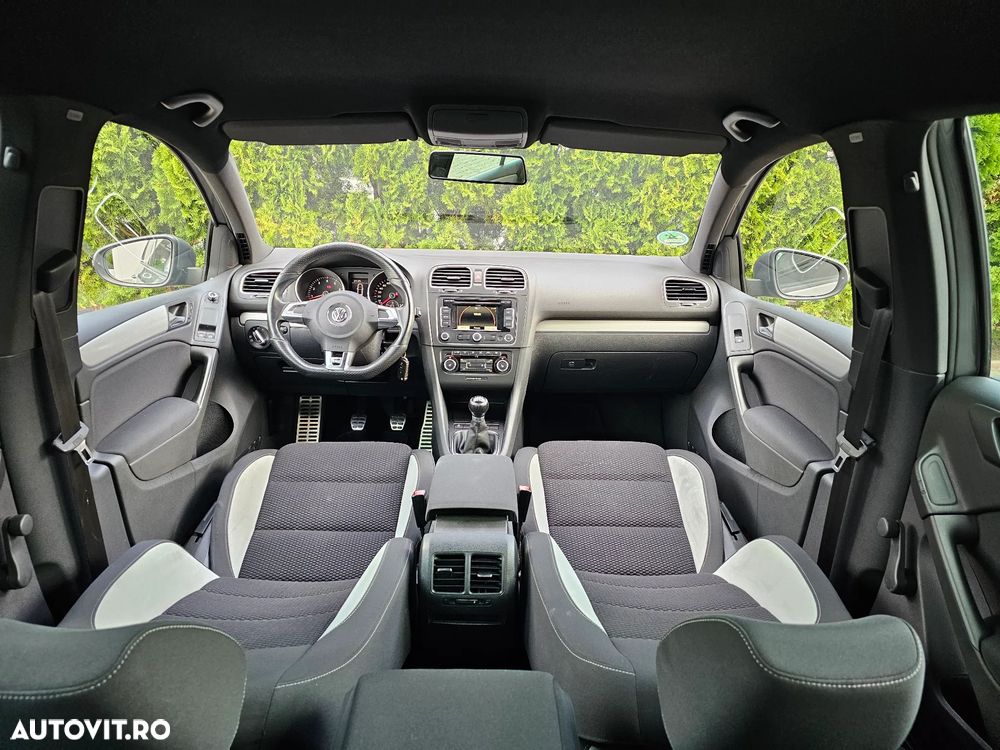 Volkswagen Golf - 9