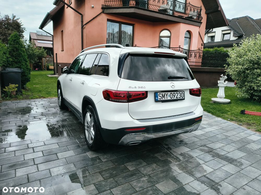 Mercedes-Benz GLB 250 8G-DCT - 5