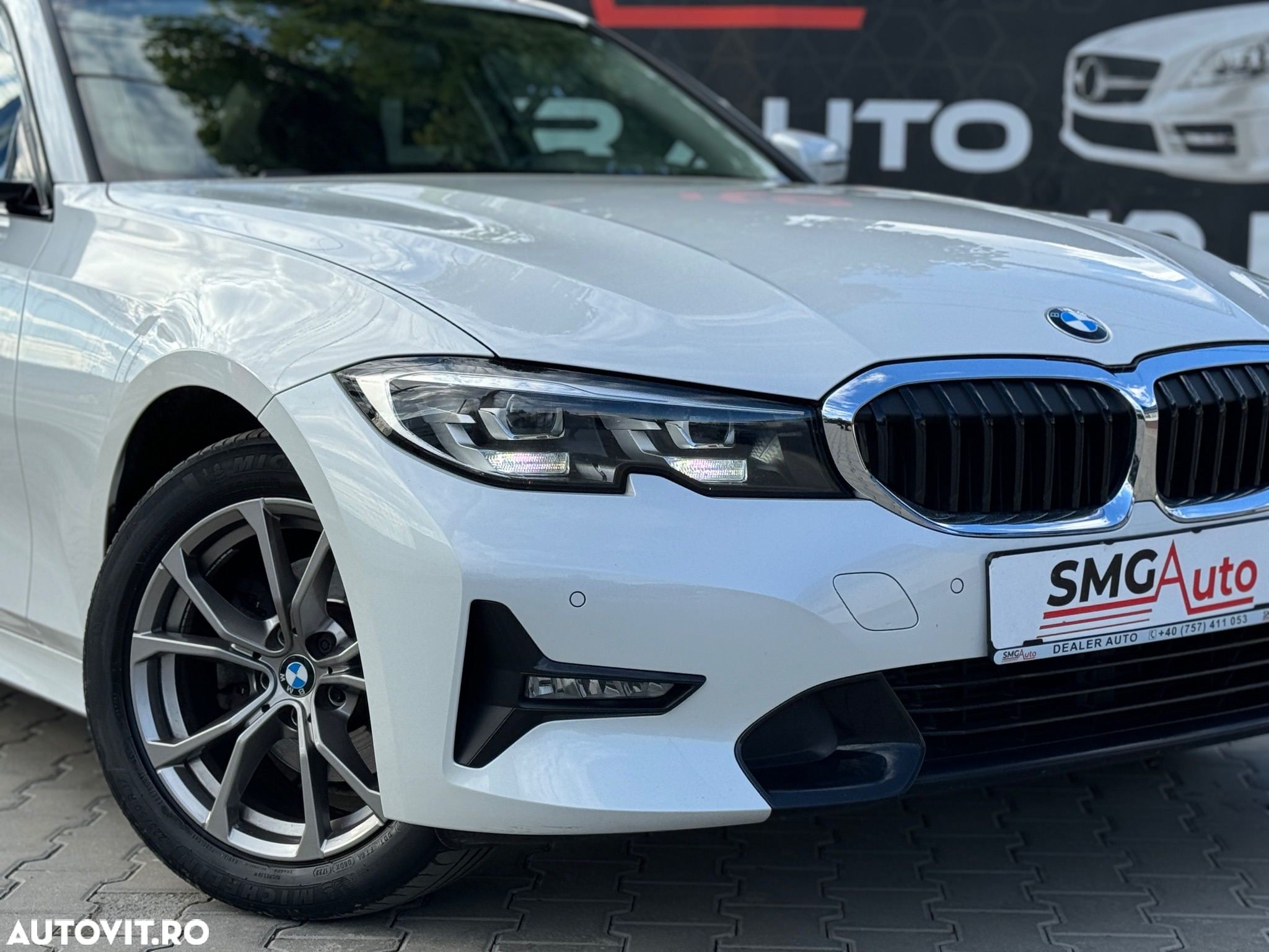 BMW Seria 3 320i AT - 29