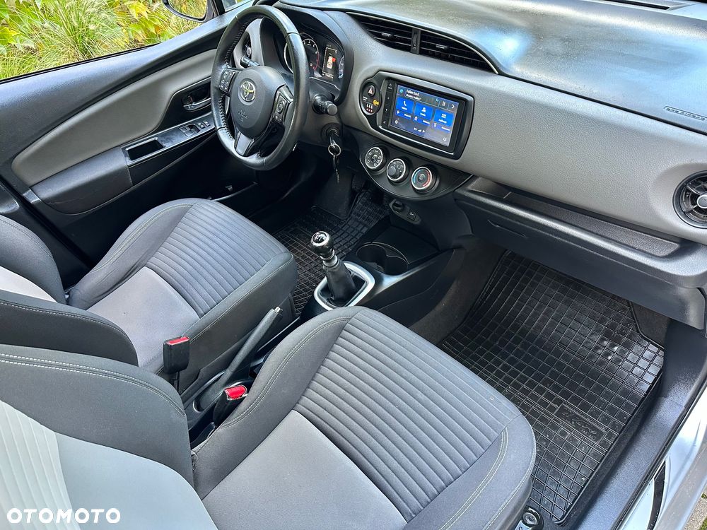 Toyota Yaris 1.5 Premium - 16