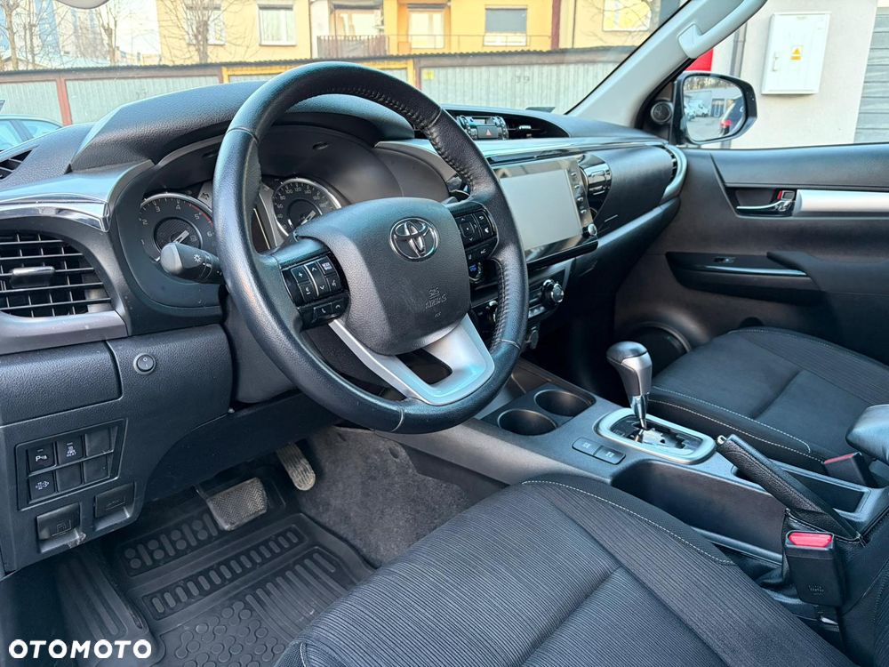 Toyota Hilux 2.8 D-4D Double Cab SR5+ 4x4 - 10