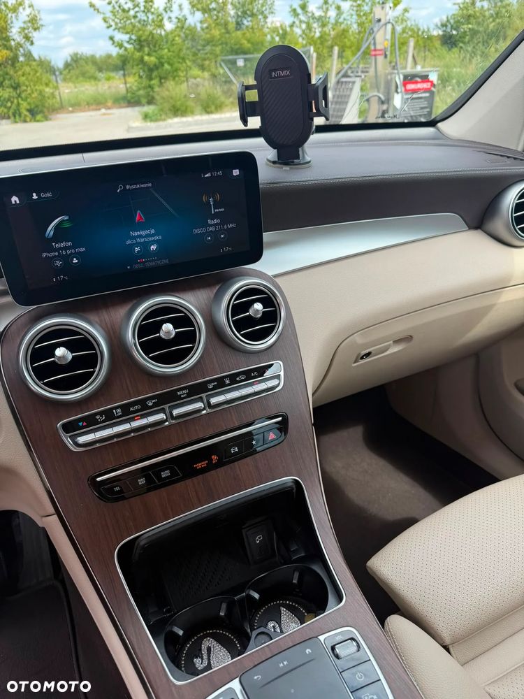Mercedes-Benz GLC 200 - 10