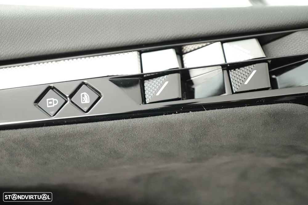 DS DS4 4 1.2 PureTech Performance Line EAT8 - 17