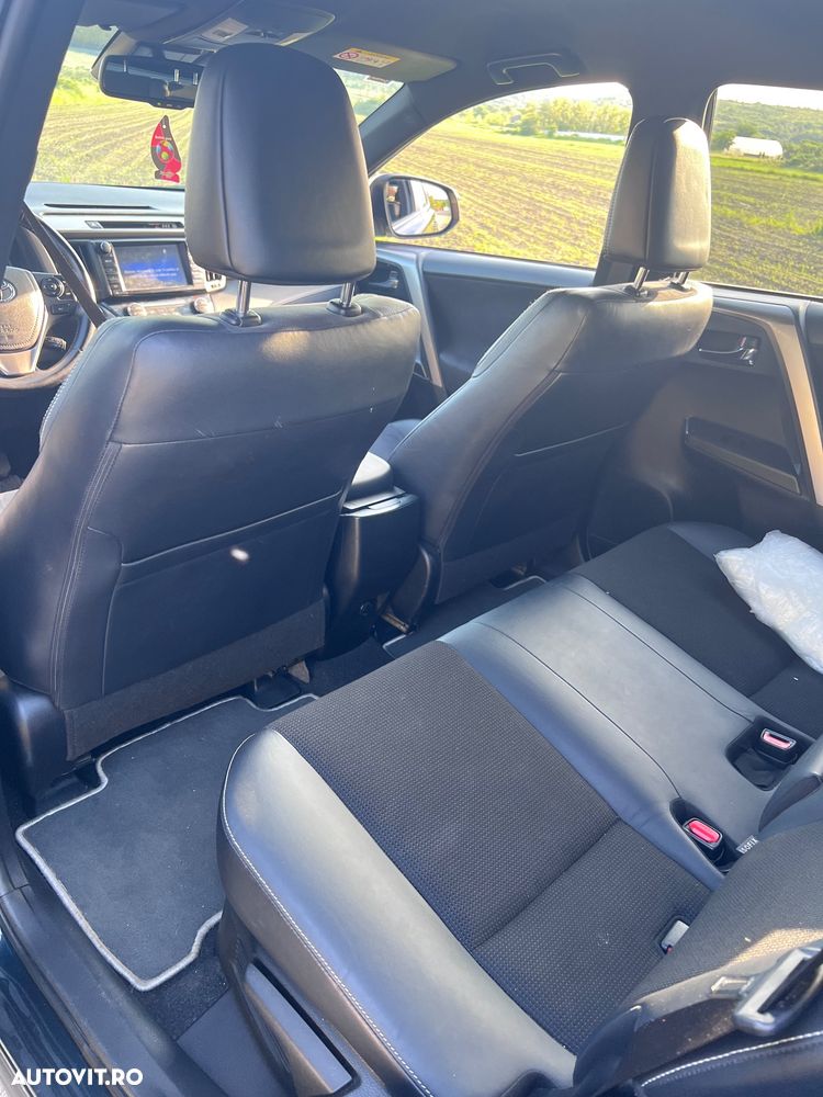 Toyota RAV4 - 12