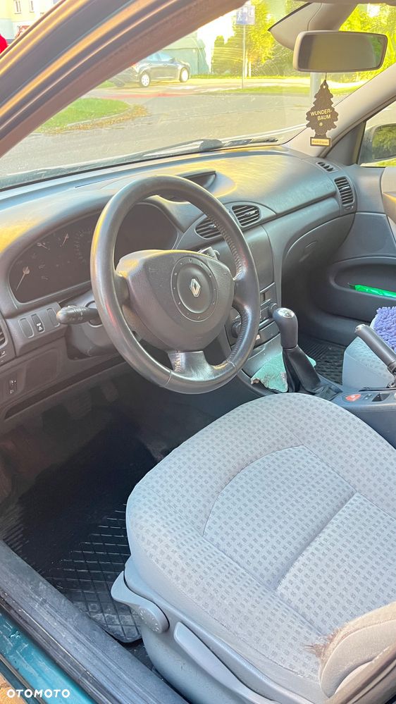 Renault Laguna 1.8 Expression - 4