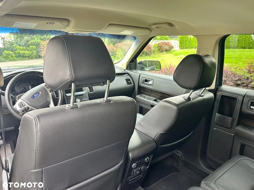 Ford Flex - 12