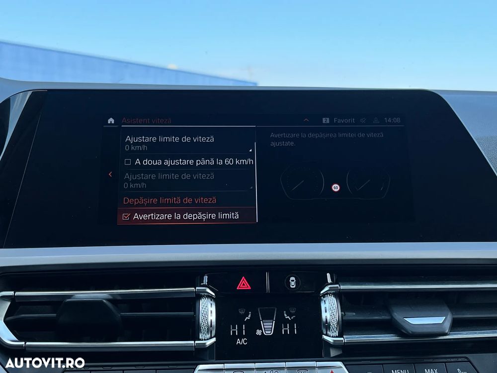 BMW Seria 3 330i xDrive AT - 30