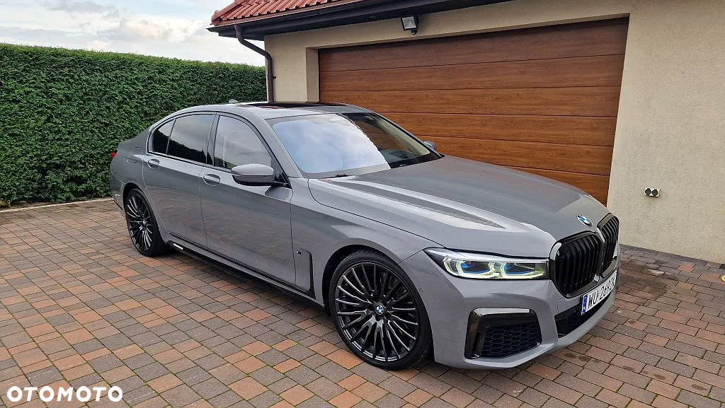 BMW Seria 7 750i xDrive sport - 15