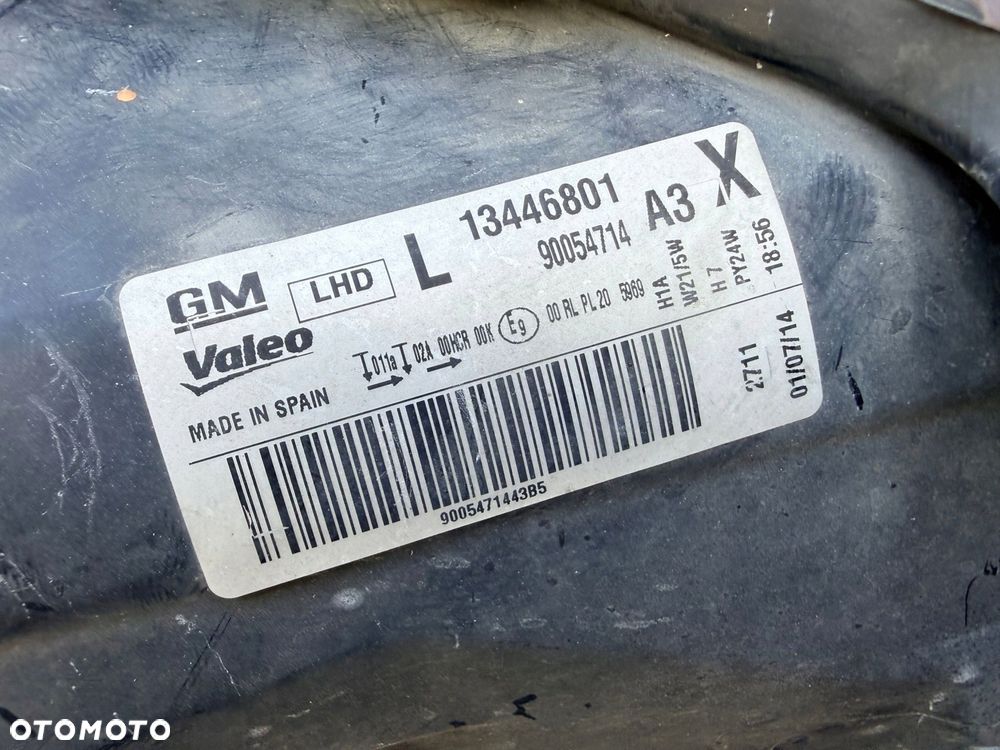 Lampa przednia OPEL CORSA D LIFT CIEMNE KOMPLET EUROPA VALEO ŁADNE Z 1 AUTA - 7