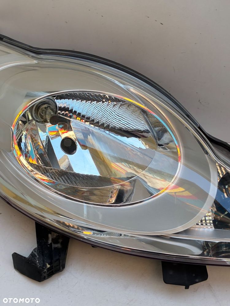 PEUGEOT 107 LAMPA PRZÓD PRZEDNIA PRAWA  EUROPA  81110-0H110 90004921 - 5