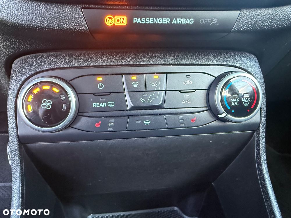 Ford Fiesta 1.1 S&S COOL&CONNECT - 14
