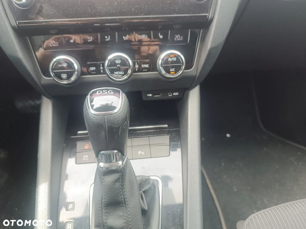 Skoda Octavia 2.0 TDI DSG Ambition - 5