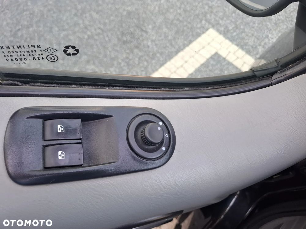 Renault Trafic Grand Passenger Pack Clim - 17