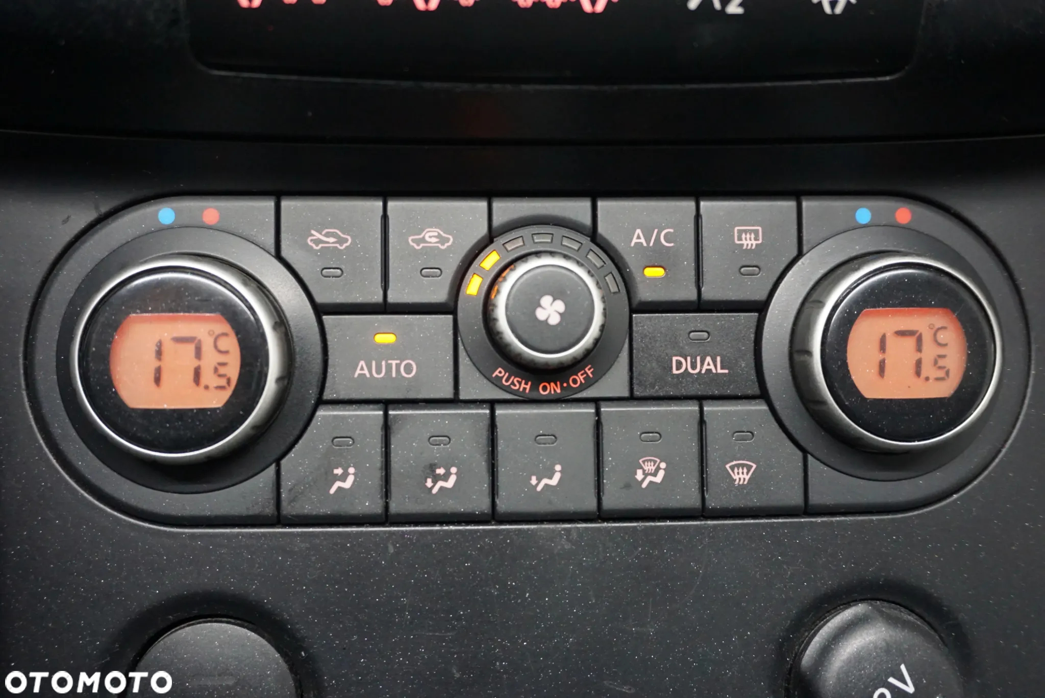 Nissan Qashqai 1.5 dCi Tekna - 26
