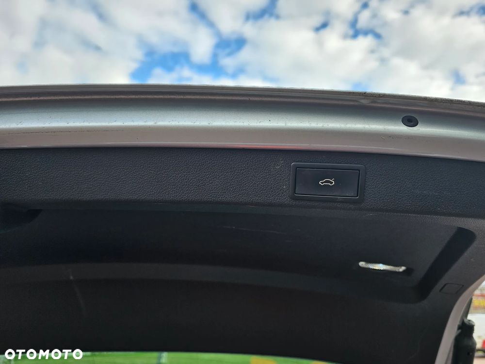 Skoda Superb 2.0 TDI SCR Style DSG - 22