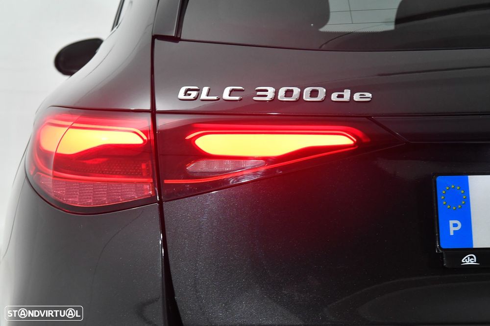 Mercedes-Benz GLC 300 de 4Matic - 12