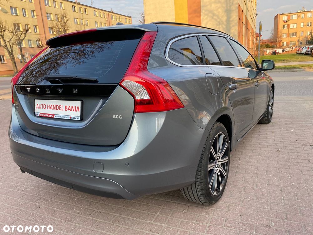 Volvo V60 D3 Summum - 13