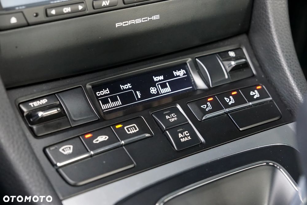 Porsche Cayman PDK Black Edition - 28