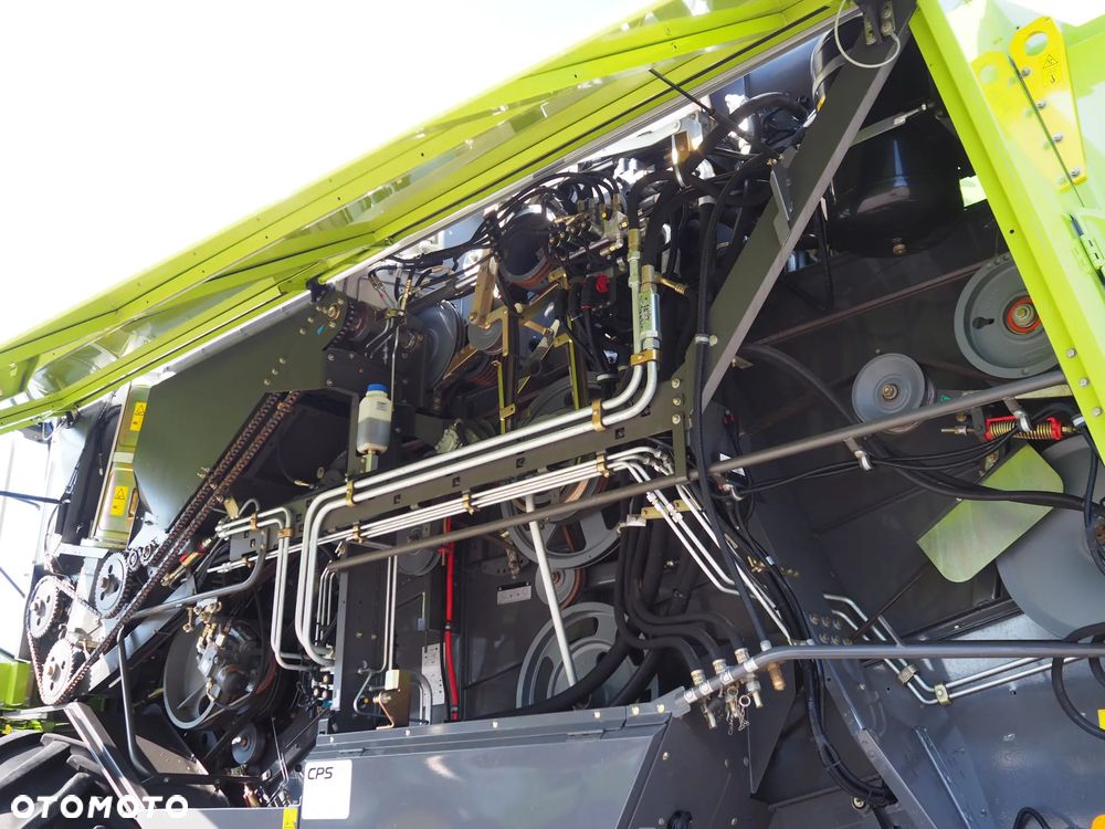 Claas Lexion 640 + V660 - 9