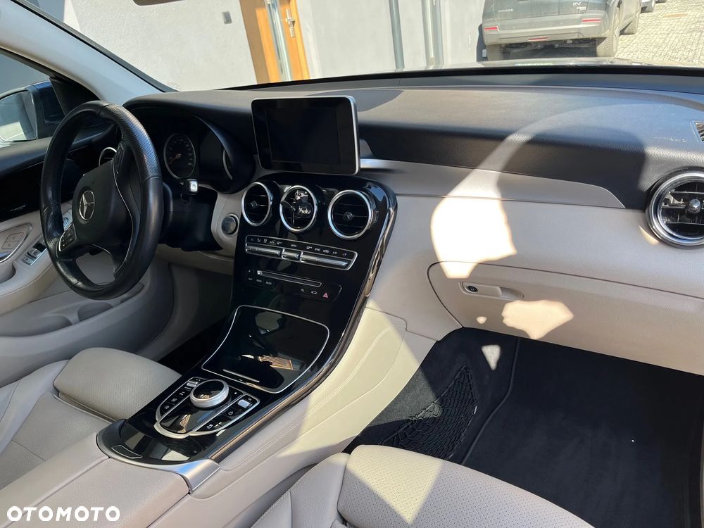 Mercedes-Benz GLC - 18