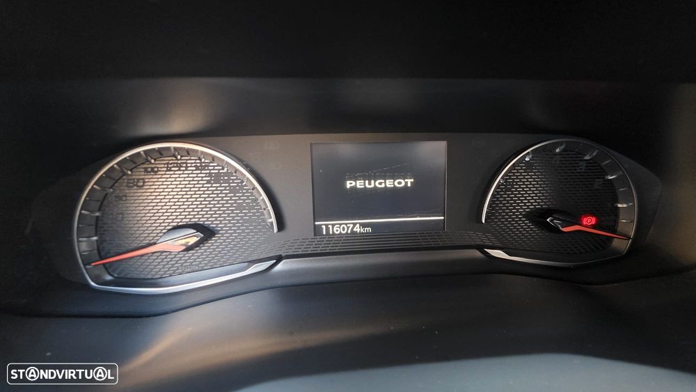 Peugeot 2008 - 9