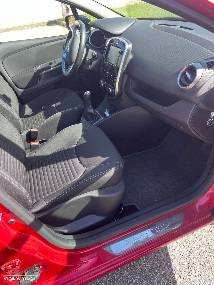 Renault Clio 1.2 16V Confort - 13