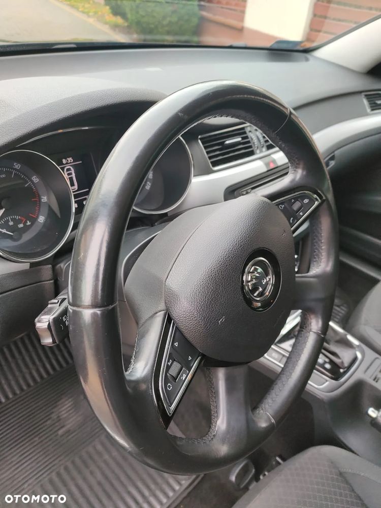 Skoda Superb 1.8 TSI Elegance DSG - 9