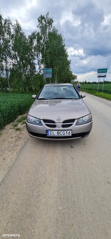 Nissan Almera 1.5 Base - 5
