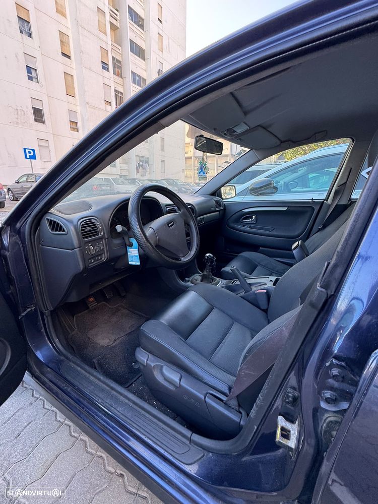 Volvo V40 Cross Country - 10