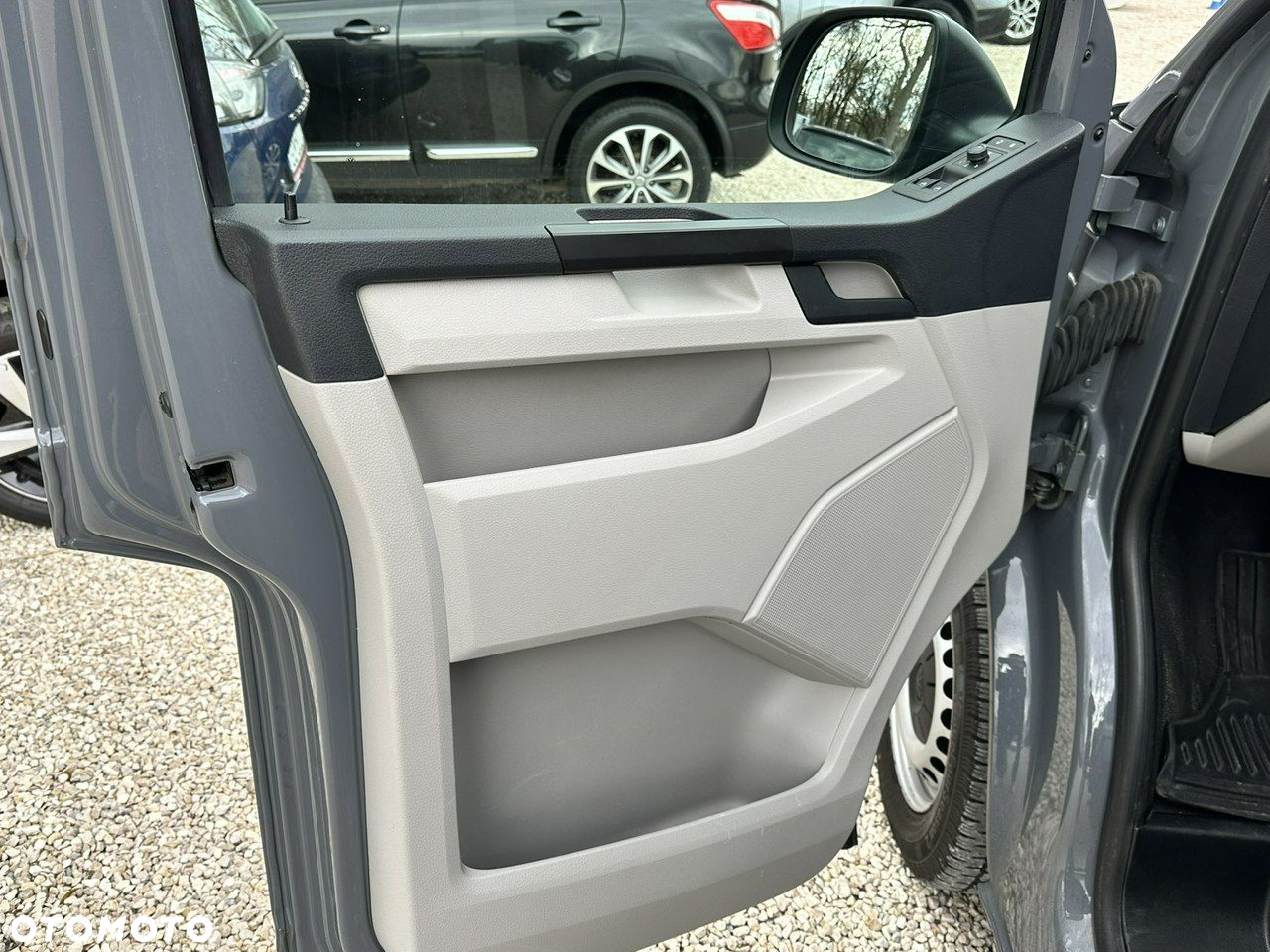 Volkswagen Transporter - 9