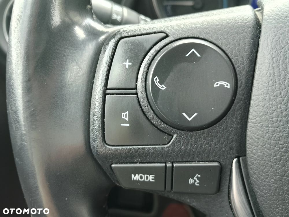Toyota Auris - 23