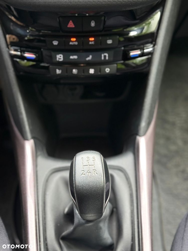 Peugeot 2008 1.6 VTi Active - 27