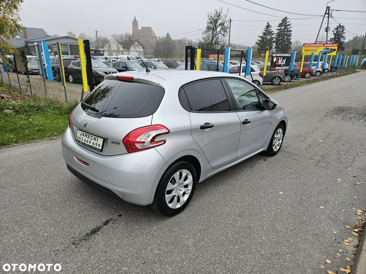 Peugeot 208 - 4