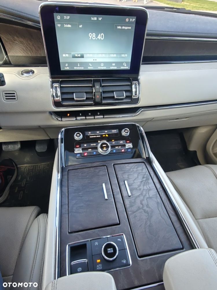 Lincoln Navigator - 21