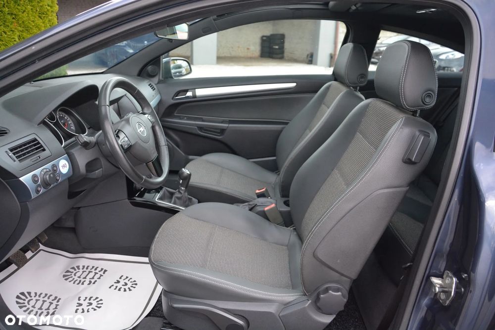 Opel Astra GTC 1.8 - 15