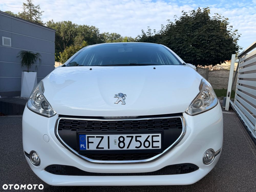 Peugeot 208 HDi 68 Like - 11