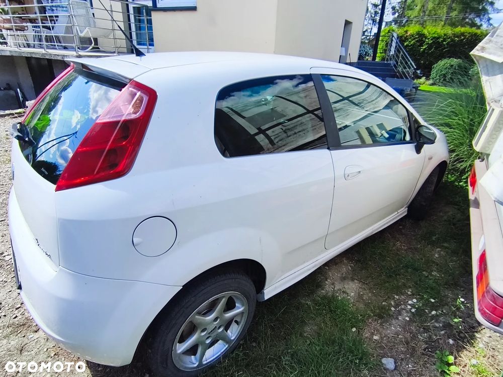 Fiat Grande Punto 1.3 Multijet 16V Dynamic - 4