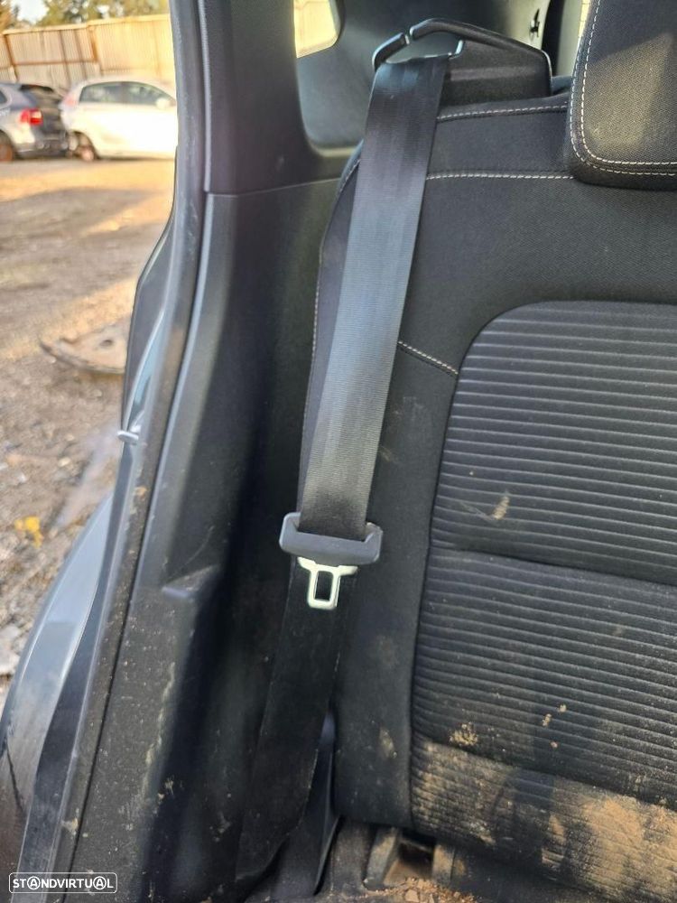 CINTO DE SEGURANÇA TRASEIRO DIREITO FORD KUGA - 1
