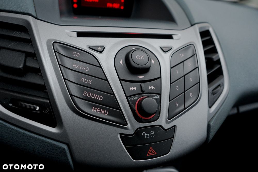 Ford Fiesta 1.4 Trend - 22