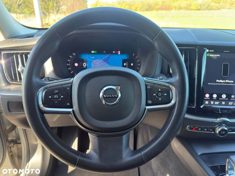 Volvo XC 60 B4 D Essential - 16