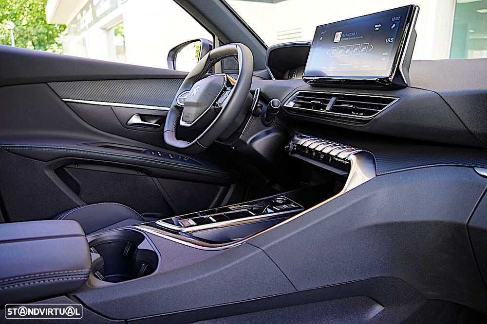 Peugeot 5008 1.5 BlueHDi Allure Pack EAT8 - 28