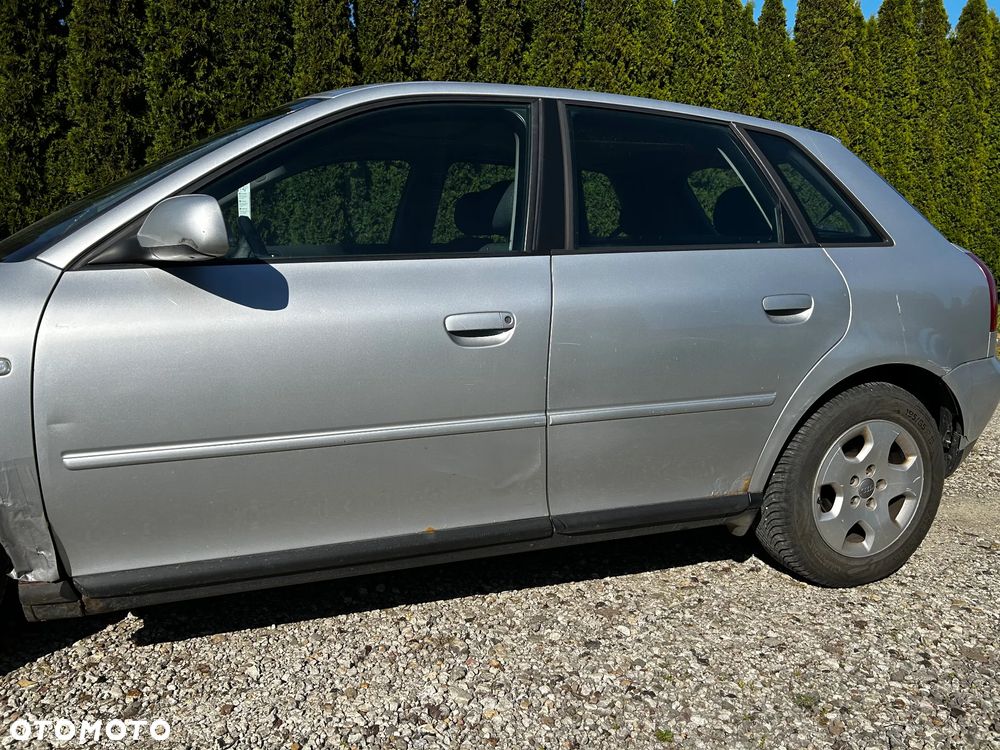 Audi A3 Sportback 1.9 TDI Ambiente Tiptronic - 14
