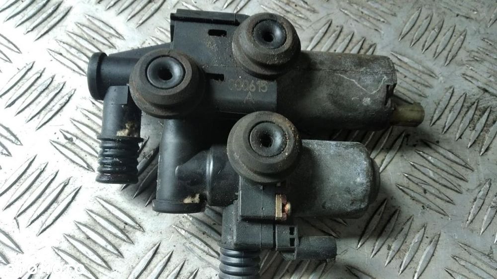 ELEKTROZAWÓR WODY BMW E46 64118569807 - 3