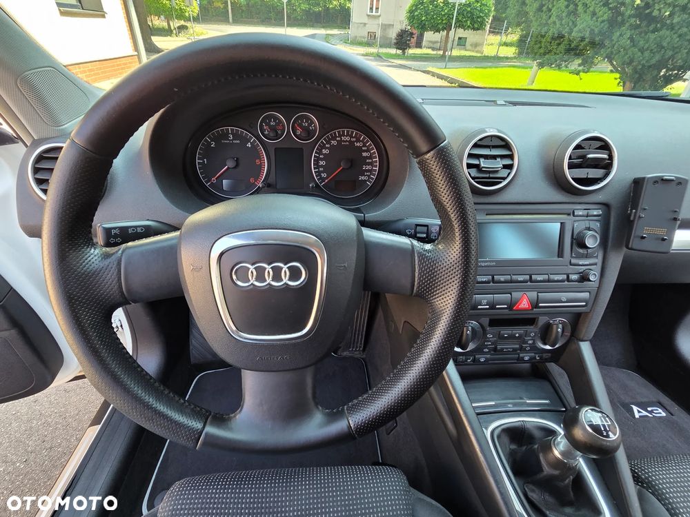 Audi A3 Sportback 1.9 TDI DPF Ambiente - 32