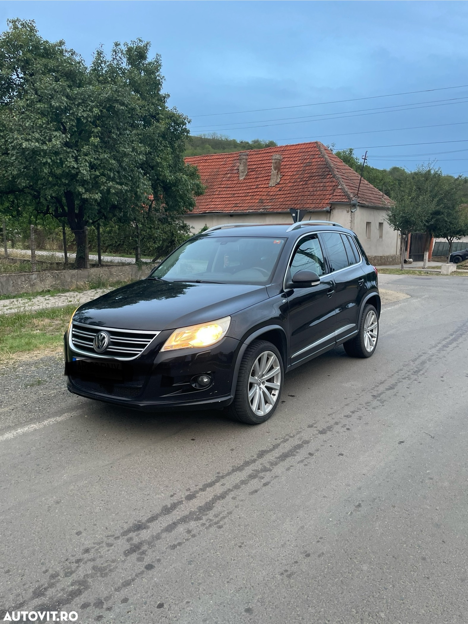 Volkswagen Tiguan - 3