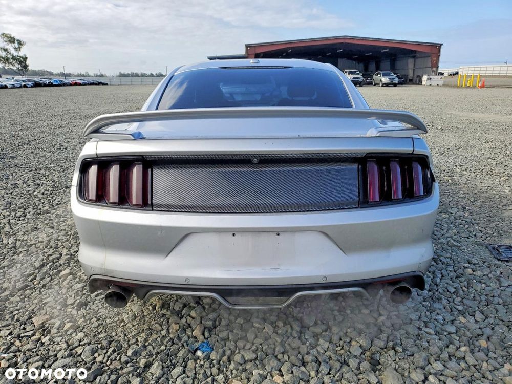 Ford Mustang 5.0 Ti-VCT V8 GT - 5